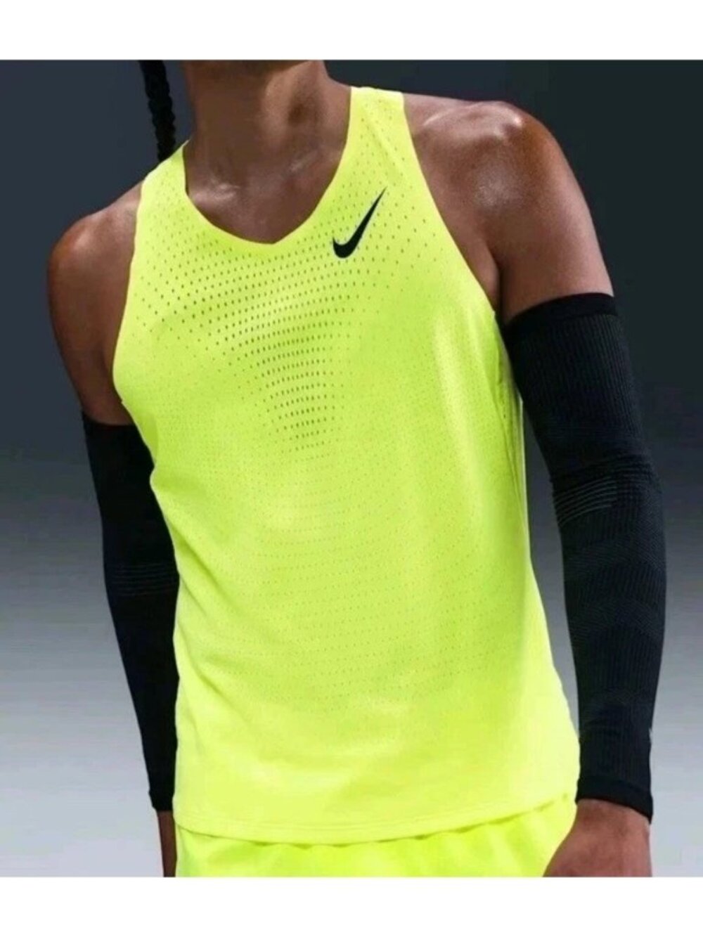 Nike AeroSwift Dri-FIT ADV Singlet Running Shirt FN4231-702 Volt Green Size M